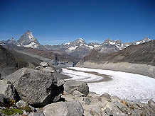 Le glacier du Gorner et au fond le Cervin